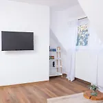 Lohstrasse - In Ta Bildungszentrum Und Bahnhofsnaehe Apartmán *