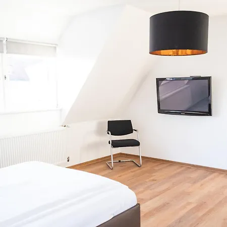 Lohstrasse - In Ta Bildungszentrum Und Bahnhofsnaehe Apartmán
